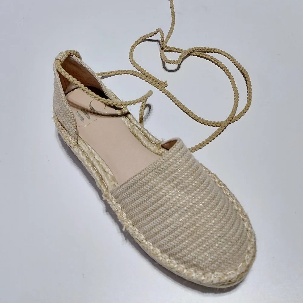 JENNIFER LOPEZ Women's Larenn Cream Espadrille Platform Slip On Shoe Size 7M